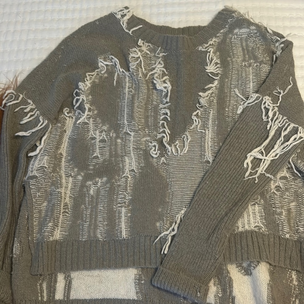 Love Scarlett fringe gray sweater